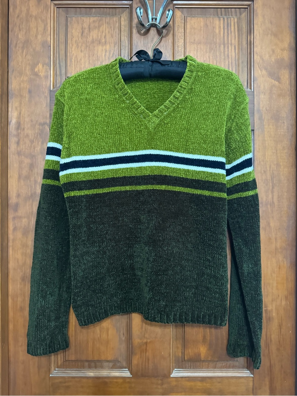 JAMIE SCOTT VELOUR SWEATER SIZE LARGE